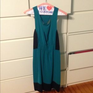 Rachel Roy size 4 super cute dress